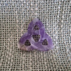 Triquetra amethist nr3