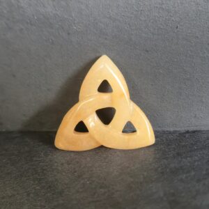 Triquetra aventurijn